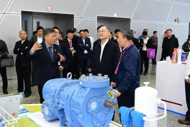 产学研协同共创未来 evo视讯压缩机亮相“专交会”